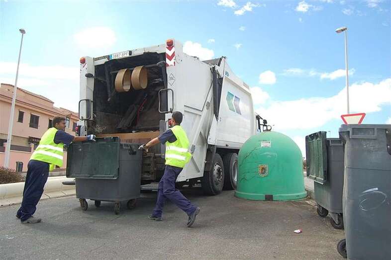 Camión del servicio de Recogida de Residuos Sólidos (Foto TA)